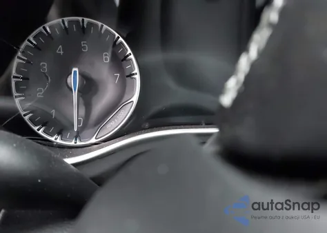 2024 Chrysler Pacifica Touring L z USA, uszkodzony, nr VIN 2C4RC1BG8RR170608